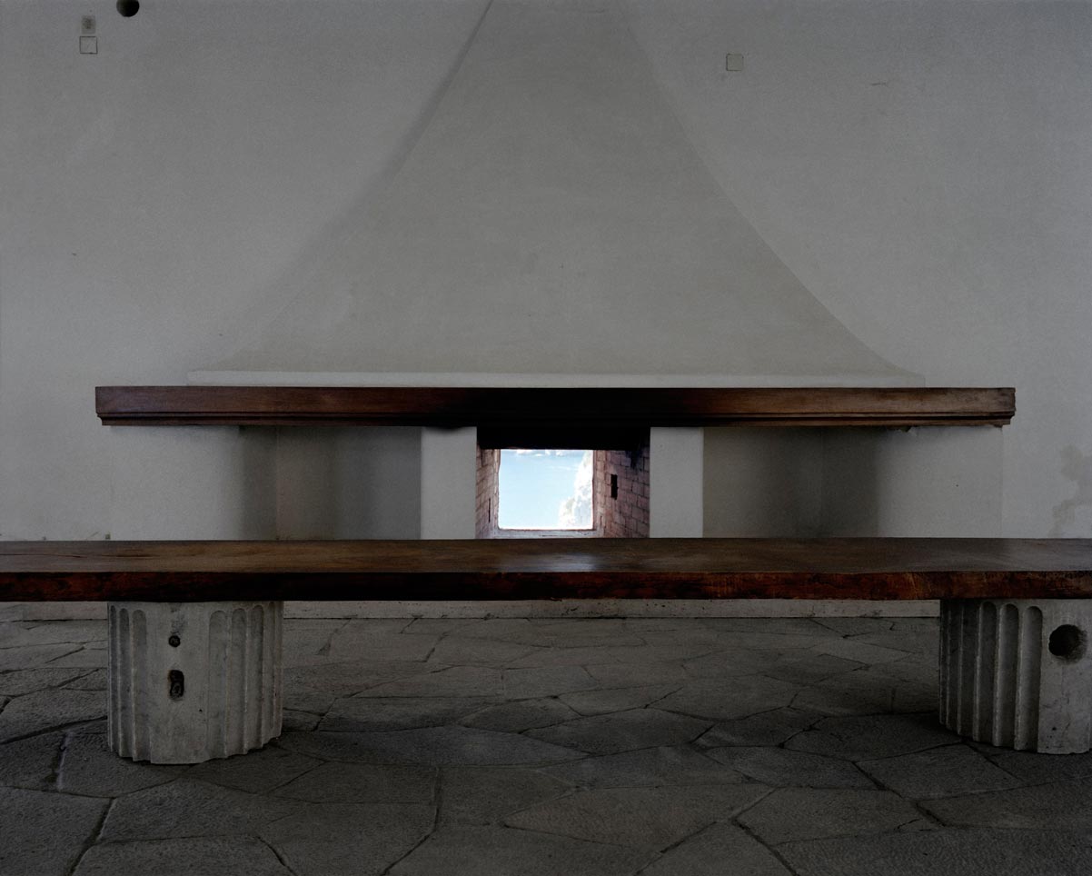 It Capri Casa Malaparte Architect Adalberto Libera Curzio Malaparte 1942 Mid Century Interior Design Chic Spaces Mid Century Interiors